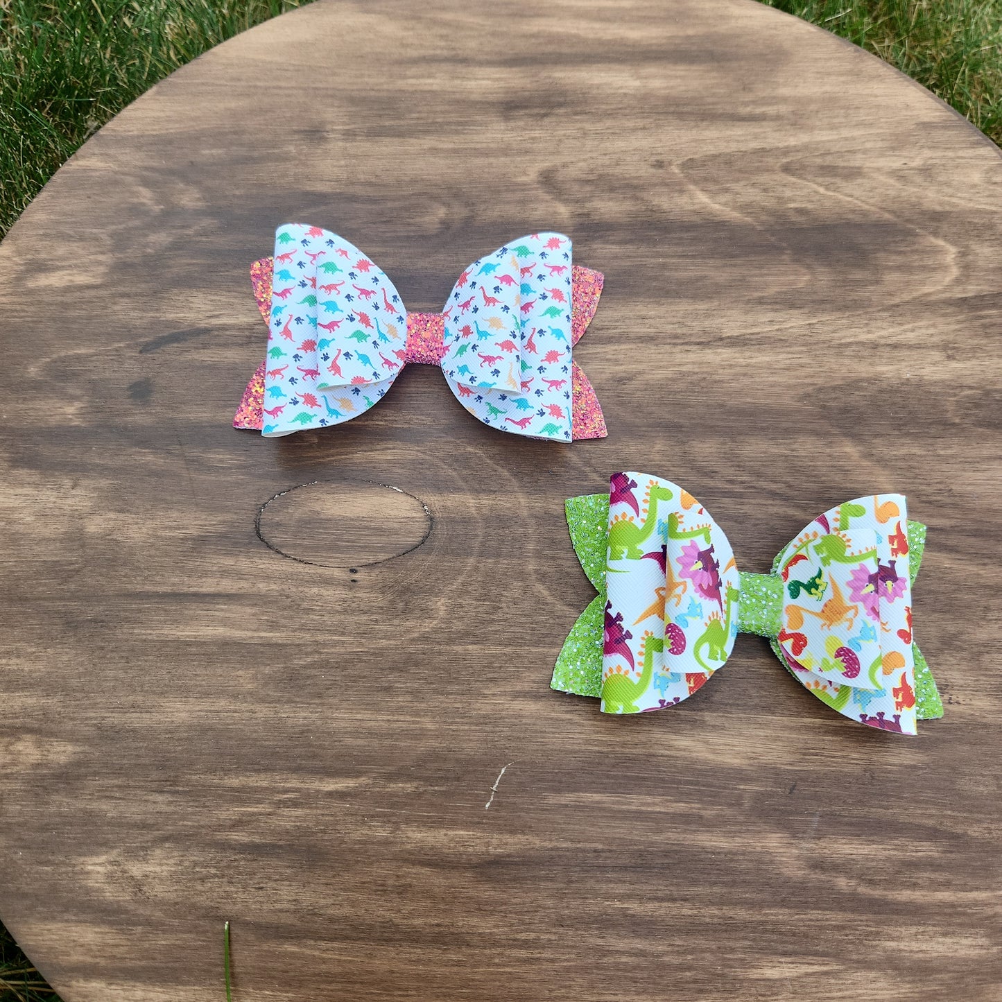 5" Diva Bows Dinos