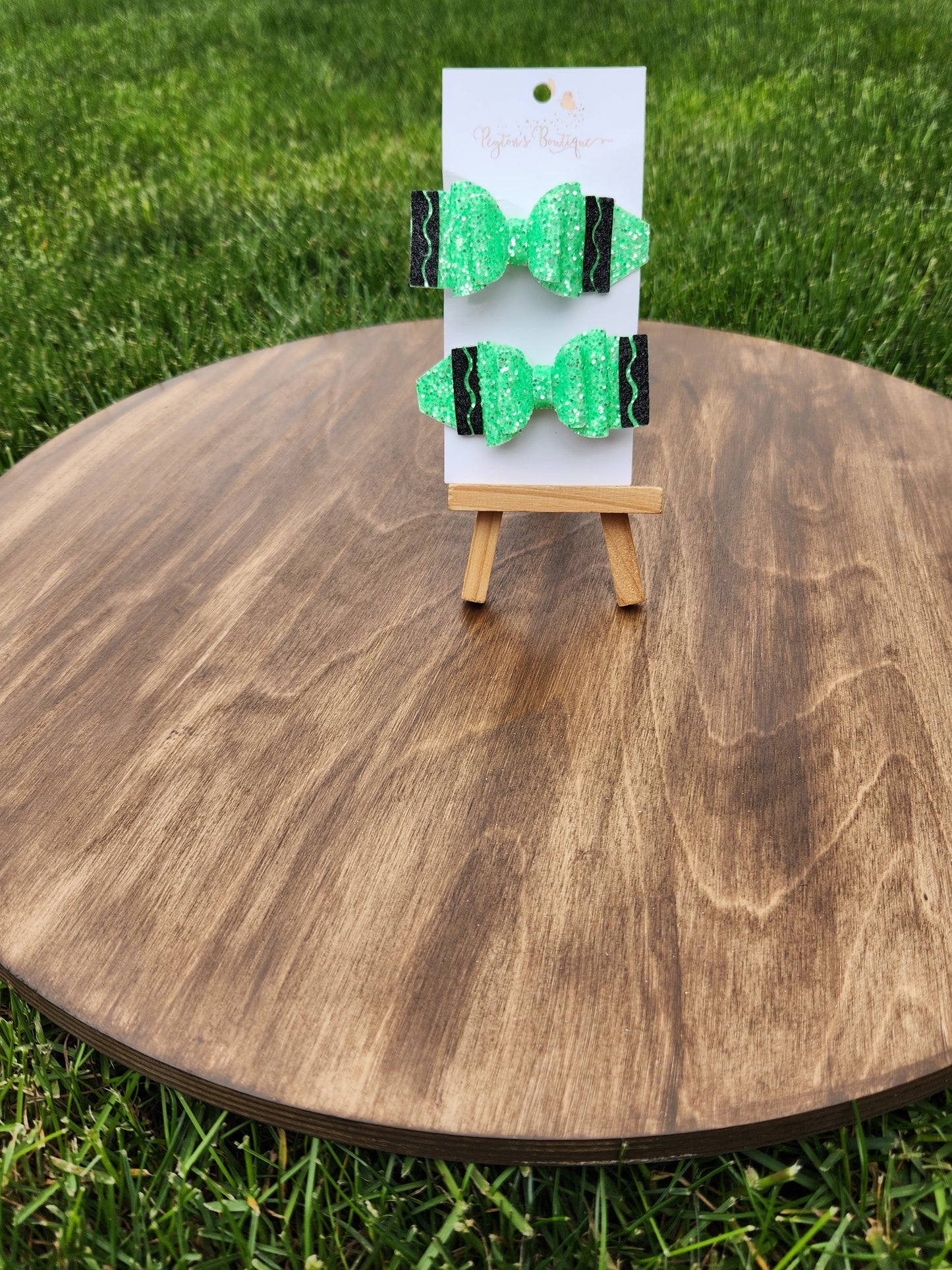 Green 2.5" Crayon Bow Piggy Set