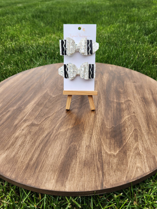 White 2.5" Crayon Bow Piggy Set