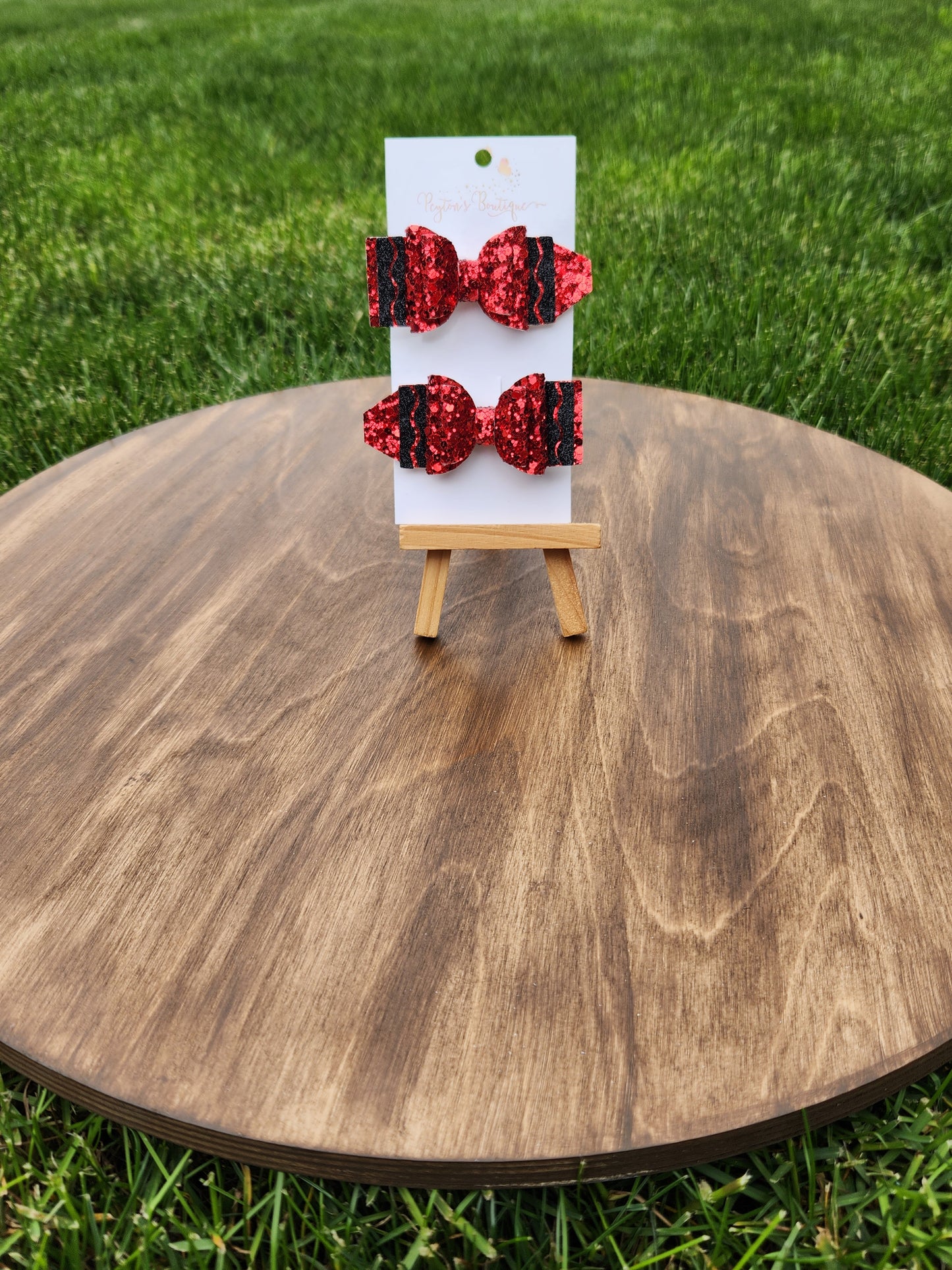 Red 2.5" Crayon Bow Piggy Set