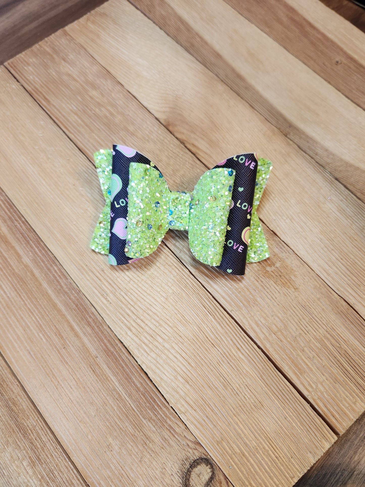 4" Chloe Bows Hearts